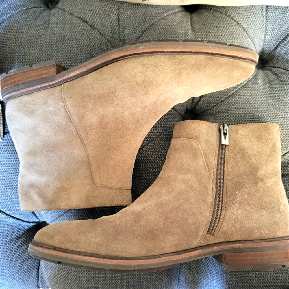 Clay Evanna Chelsea boot by Via Spiga. I wore these once; a 1/2 size too small